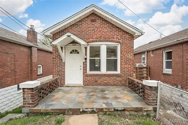 709 Dammert AVE, St Louis, MO 63125