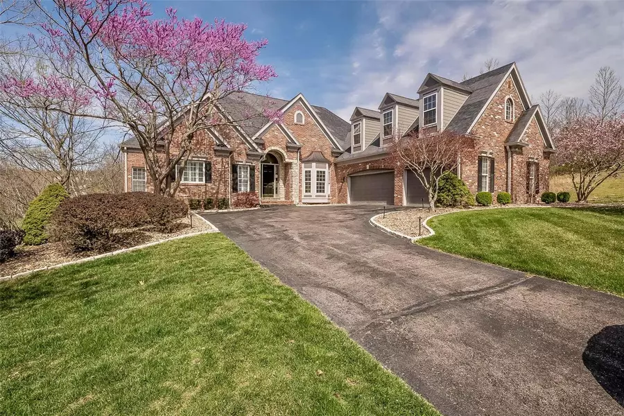 1152 Cedars Valley RD, St Albans, MO 63073