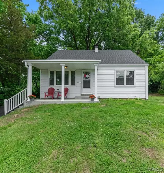 3323 Marbury DR, St Louis, MO 63129