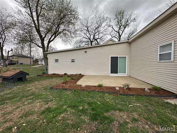 Troy, IL 62294,304 S Hickory ST