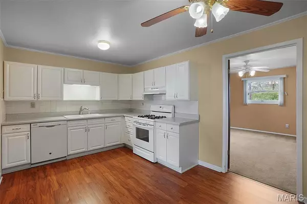 Florissant, MO 63033,1115 Hadwin DR