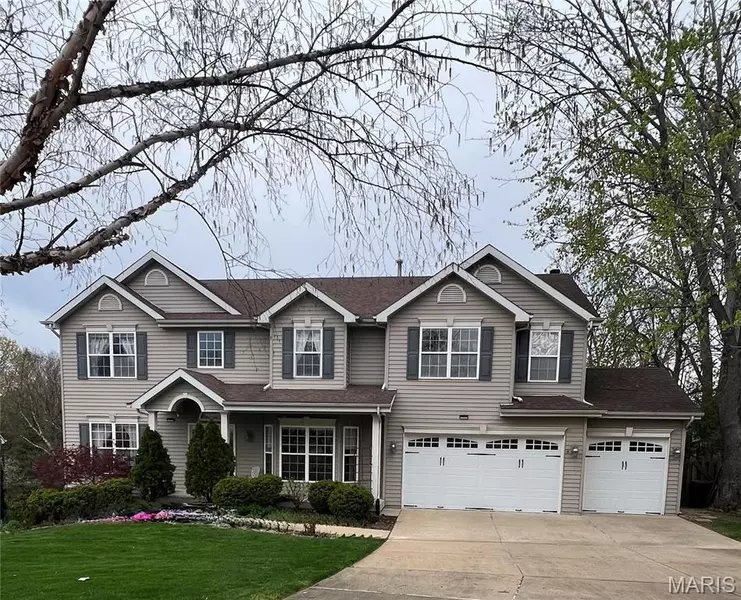 238 Pointe Lucerne CT, Ballwin, MO 63011