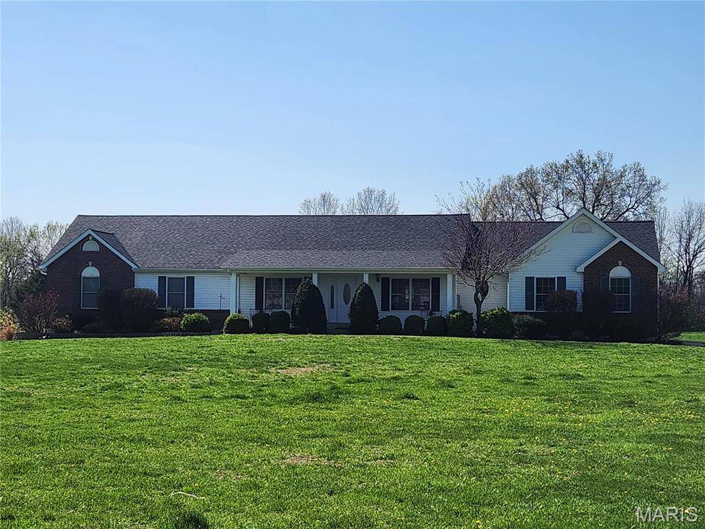 1866 Big Oak DR, Troy, MO 63379