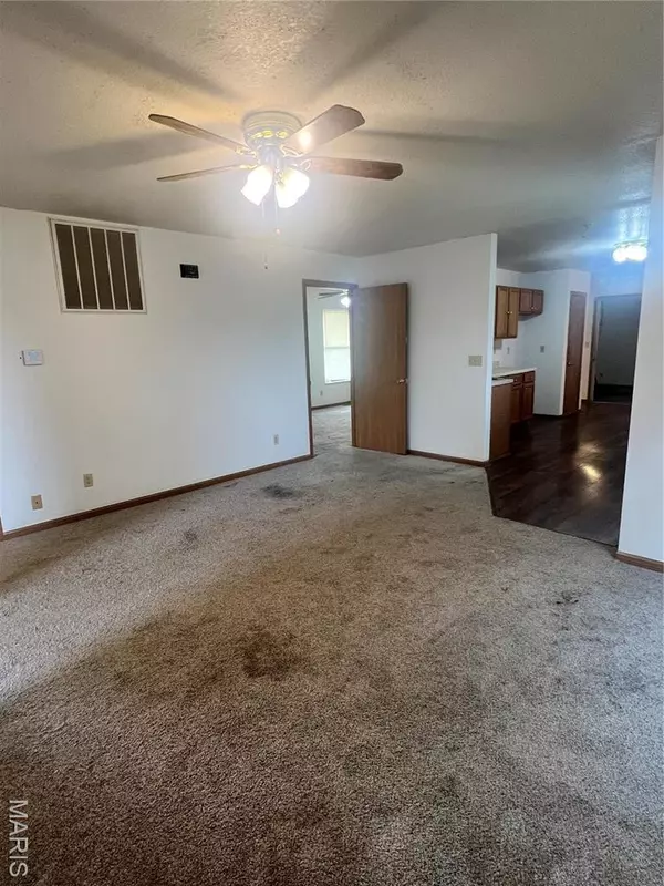 Vandalia, MO 63382,1114 S Main ST