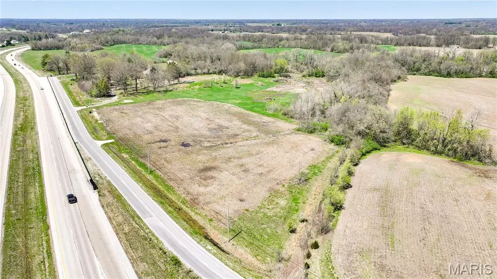 Godfrey, IL 62035,7511 Godfrey RD