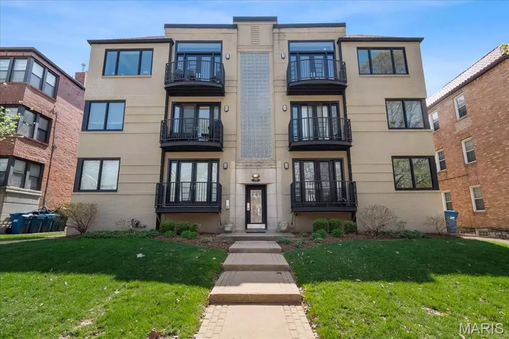 St Louis, MO 63105,7524 Cromwell DR #2E