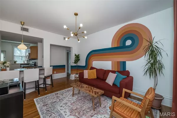 St Louis, MO 63112,6126 Washington BLVD #302