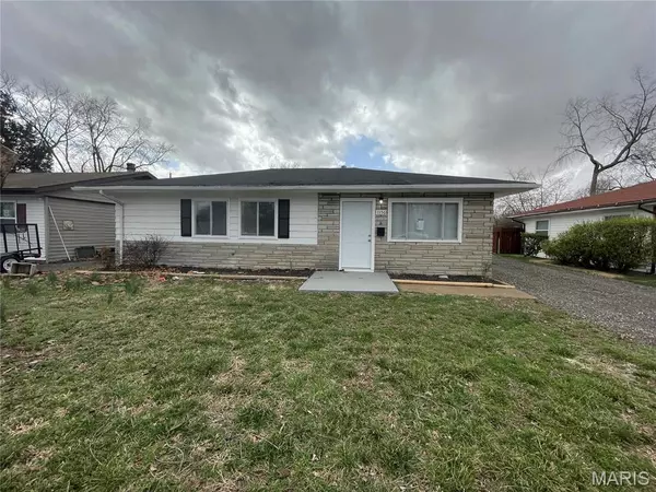 1156 Kutz ST, East St Louis, IL 62206