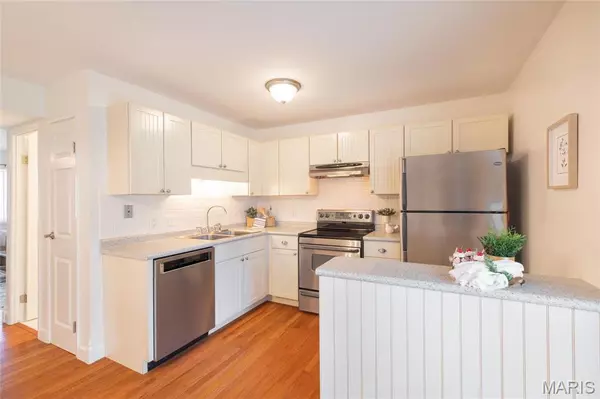 Godfrey, IL 62035,1910 W Delmar #B