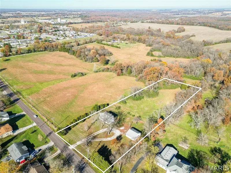 751 E Saint Eunice RD, Fulton, MO 65251