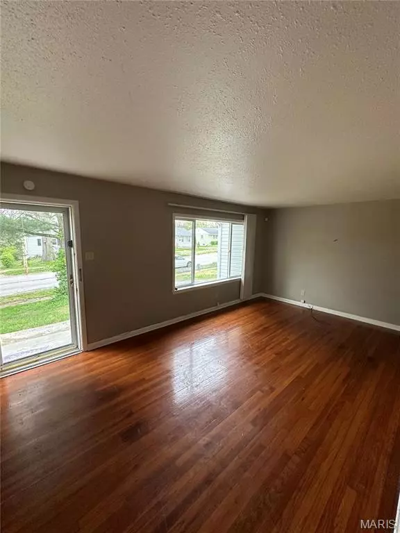 Ferguson, MO 63135,1005 Edgehill