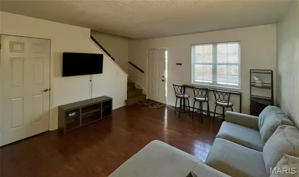 St Louis, MO 63144,1504 Swallow DR