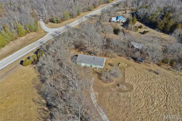 9990 Campfire DR, Pacific, MO 63069