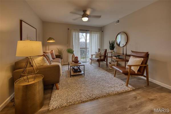 Ballwin, MO 63021,757 Ridgeside DR #F