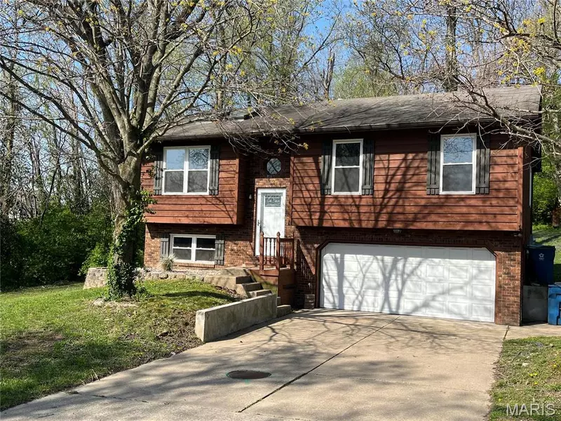 101 Coral DR, Collinsville, IL 62234