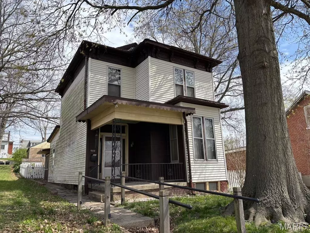 Belleville, IL 62220,904 S Jackson ST