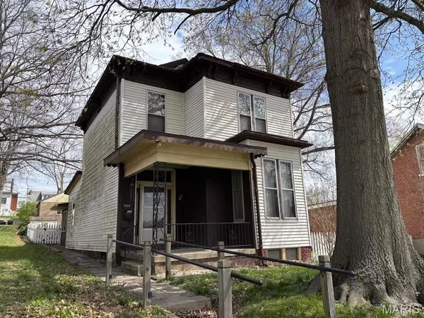 904 S Jackson ST, Belleville, IL 62220
