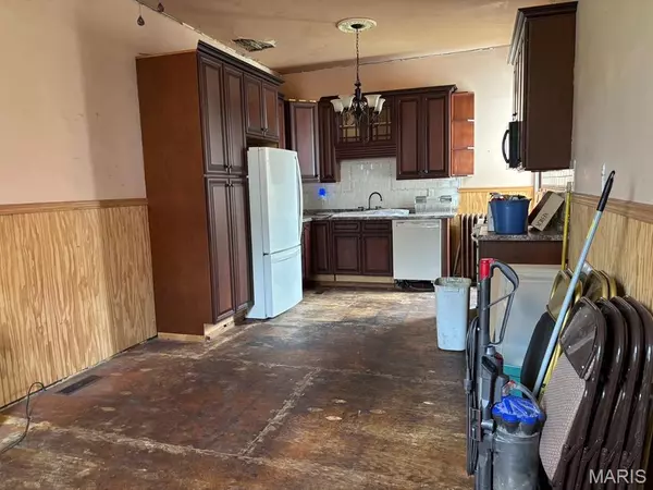 Belleville, IL 62220,904 S Jackson ST