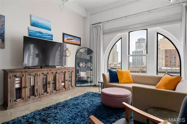 St Louis, MO 63101,1136 Washington AVE #708