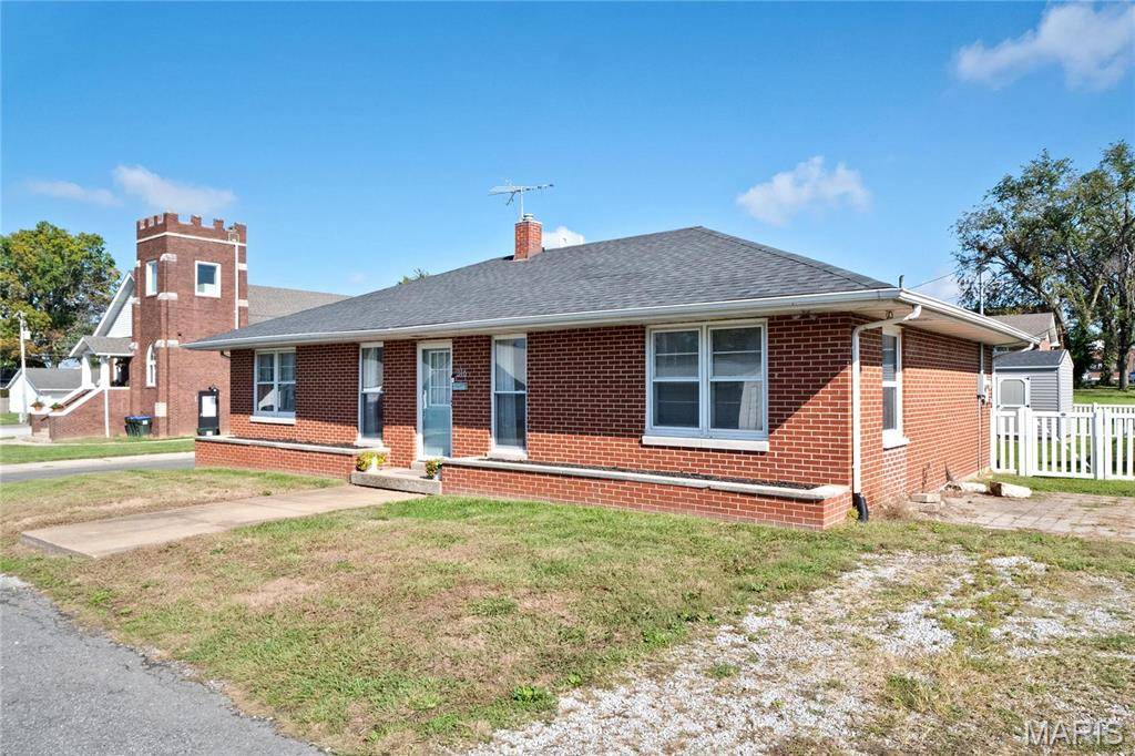 Columbia, IL 62236,316 S Rapp AVE