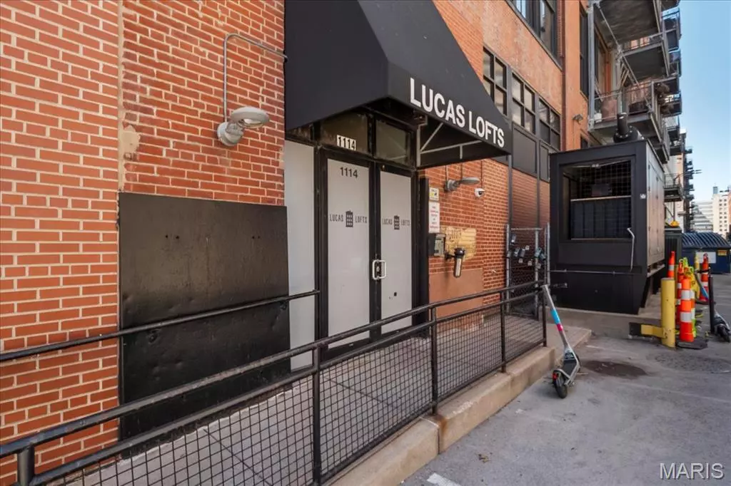 St Louis, MO 63101,1113 Washington AVE #607