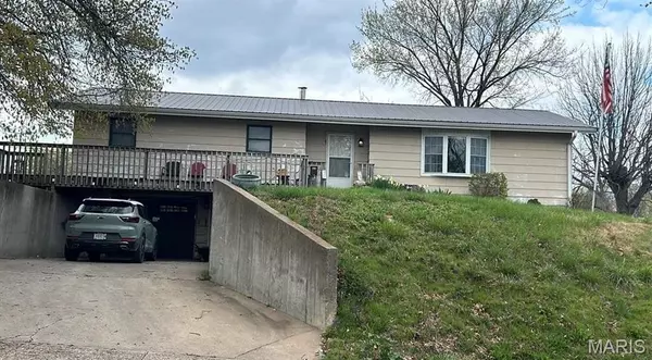 908 Park AVE, Hannibal, MO 63401