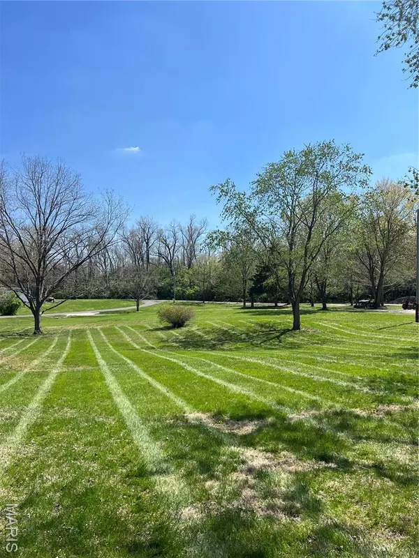 Millstadt, IL 62260,6421 Kaskaskia RD