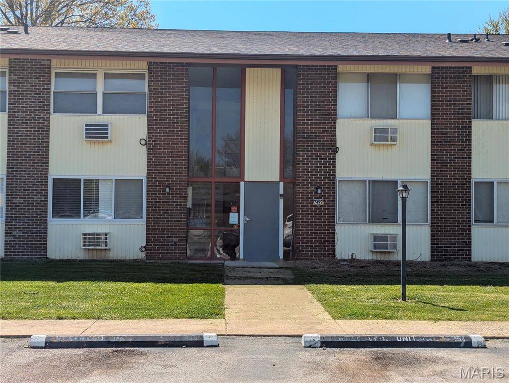 7499 Hazelcrest DR #F, Hazelwood, MO 63042