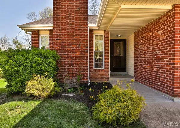 8600 Glenmont CT, St Louis, MO 63123