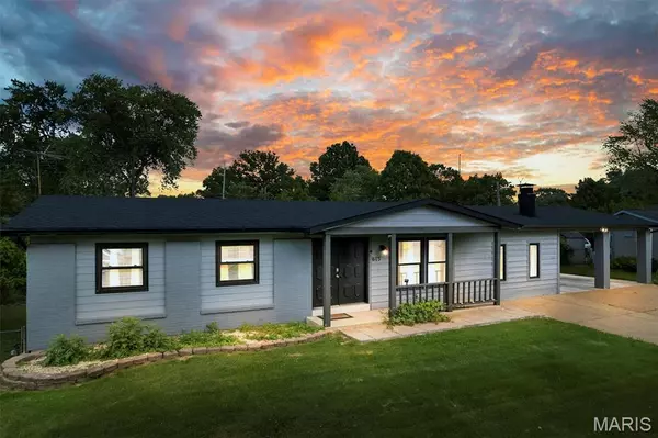 615 Charvel DR,  Florissant,  MO 63031