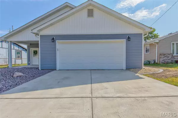 Bethalto, IL 62010,731 Dugger ST