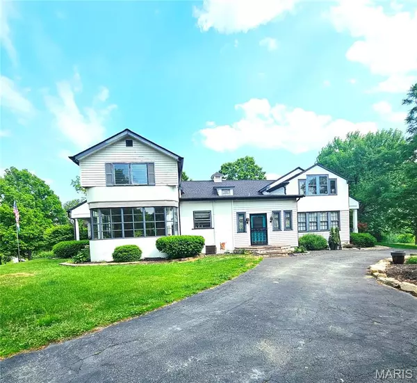 14854 Pike 277, Louisiana, MO 63353