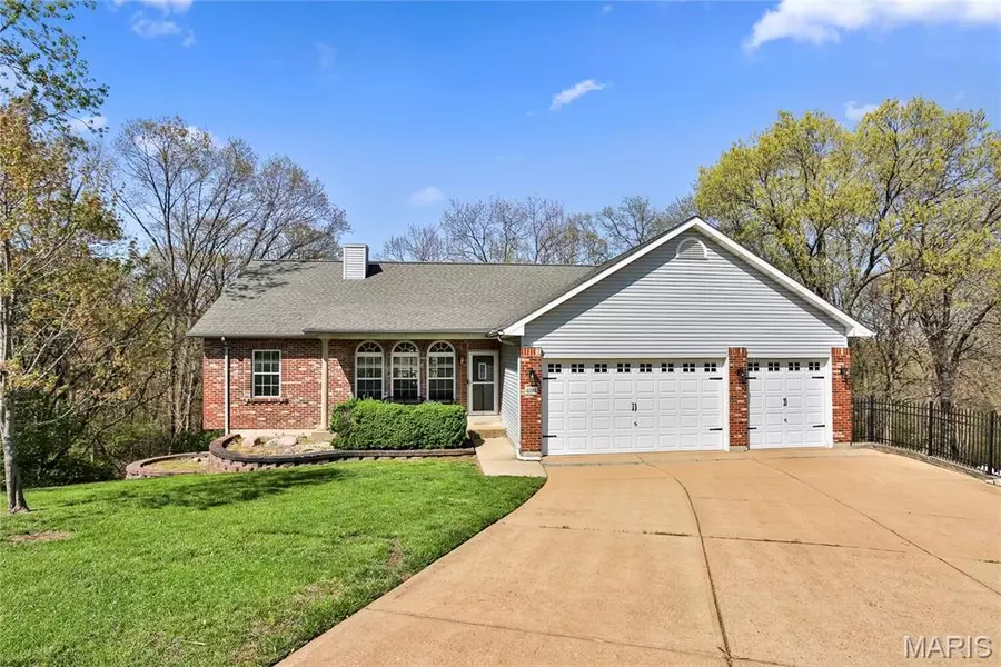 4792 Wilbert RD, High Ridge, MO 63049