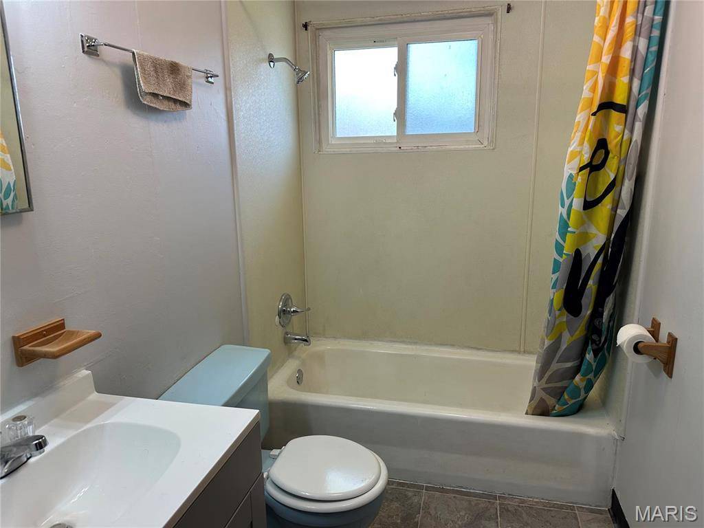 Belleville, IL 62226,617 Devonshire DR