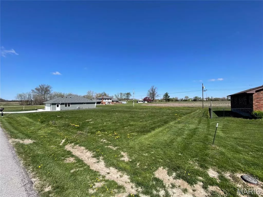 Monroe City, MO 63456,15 Meadow DR