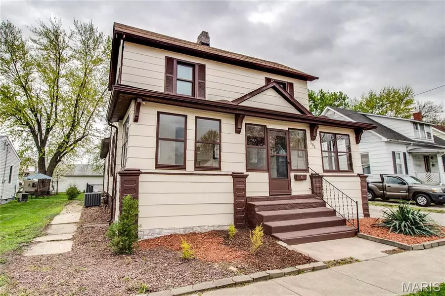 306 E Carpenter ST, Jerseyville, IL 62052