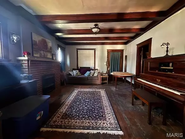 Wood River, IL 62095,239 E Lorena AVE