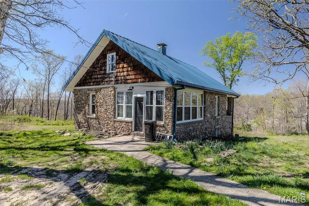 Unincorporated, MO 65550,14505 Private Drive 8541