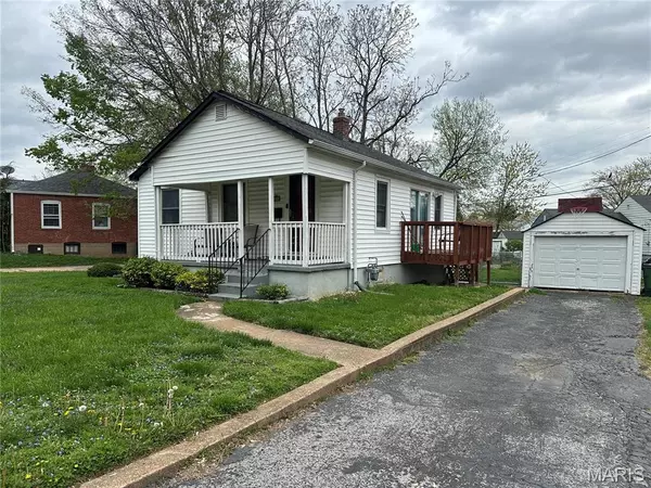 St Ann, MO 63074,3608 Saint Marguerite LN