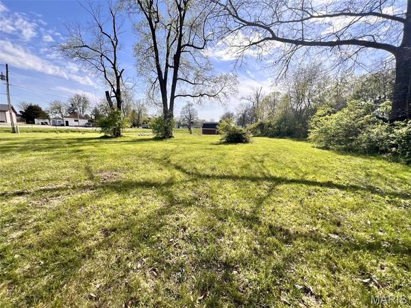 2625 Madison ST, Hillsboro, IL 62049