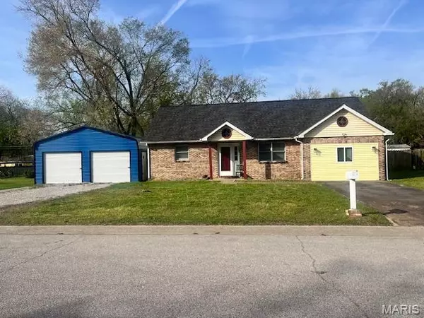 1304 Julie AVE, Cahokia, IL 62206