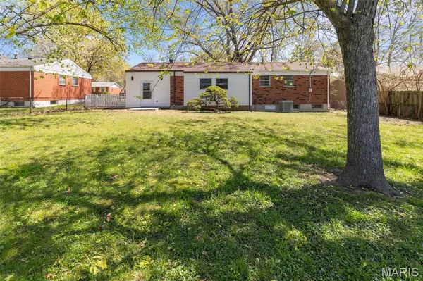 Hazelwood, MO 63042,7333 Gerardini DR