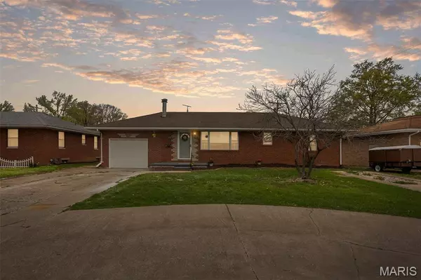 Godfrey, IL 62035,5714 Humbert RD