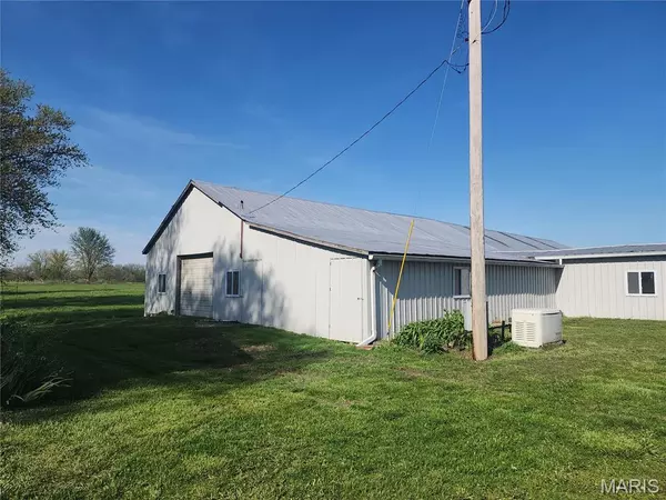 Bunker Hill, IL 62014,11478 Mansholt RD