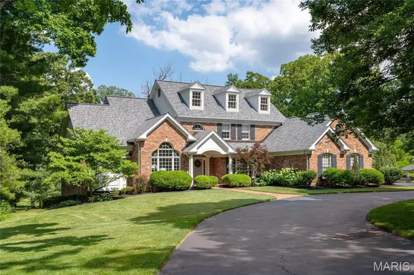 Frontenac, MO 63131,1636 Forest Aire