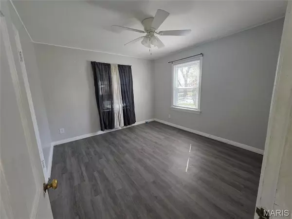 Edwardsville, IL 62025,1218 Madison AVE