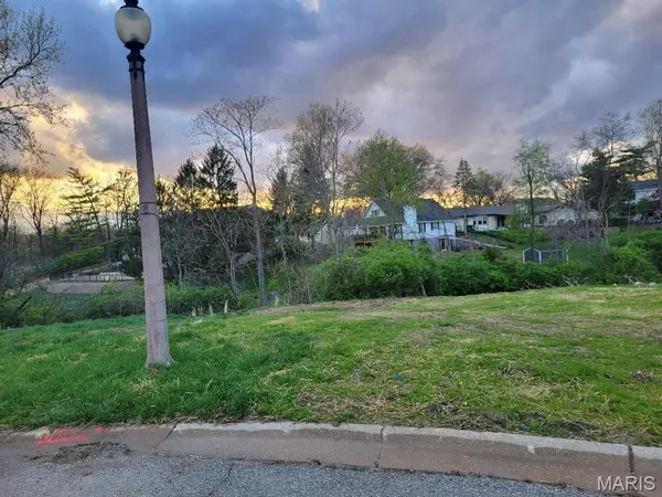 3 Summit Station, St Charles, MO 63303