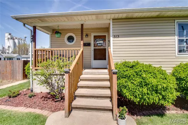 Jerseyville, IL 62052,513 E Arch ST