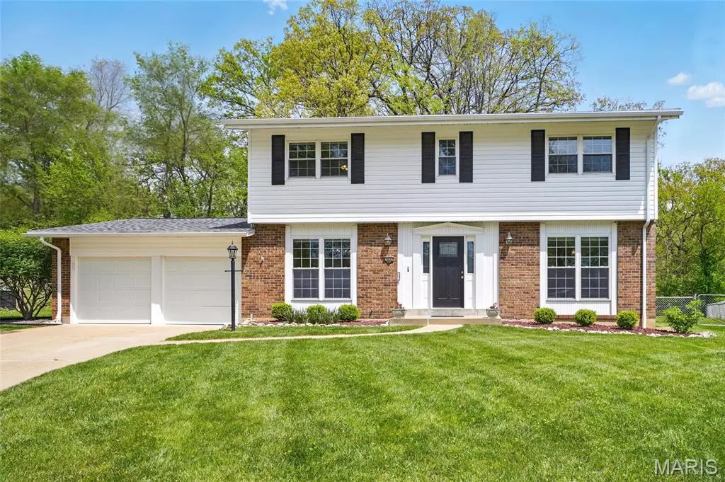 St Louis, MO 63123,7827 Cassia CT