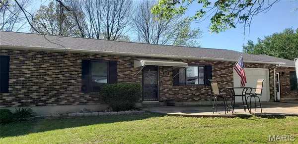 1033 Sunset DR, Sullivan, MO 63080